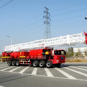 SGPE onshore workover rig with 200kN to 3150kN rated load for oil and gas well servicing